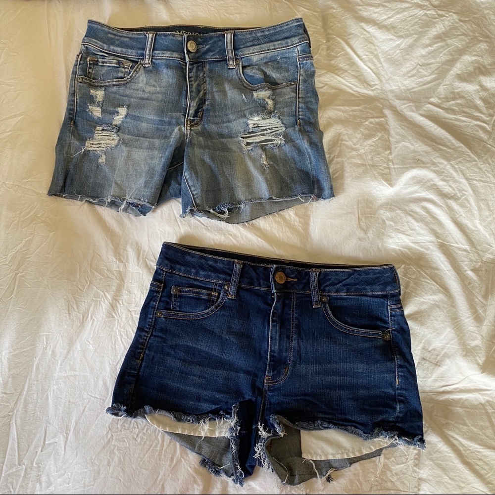 2 pairs of American Eagle shorts